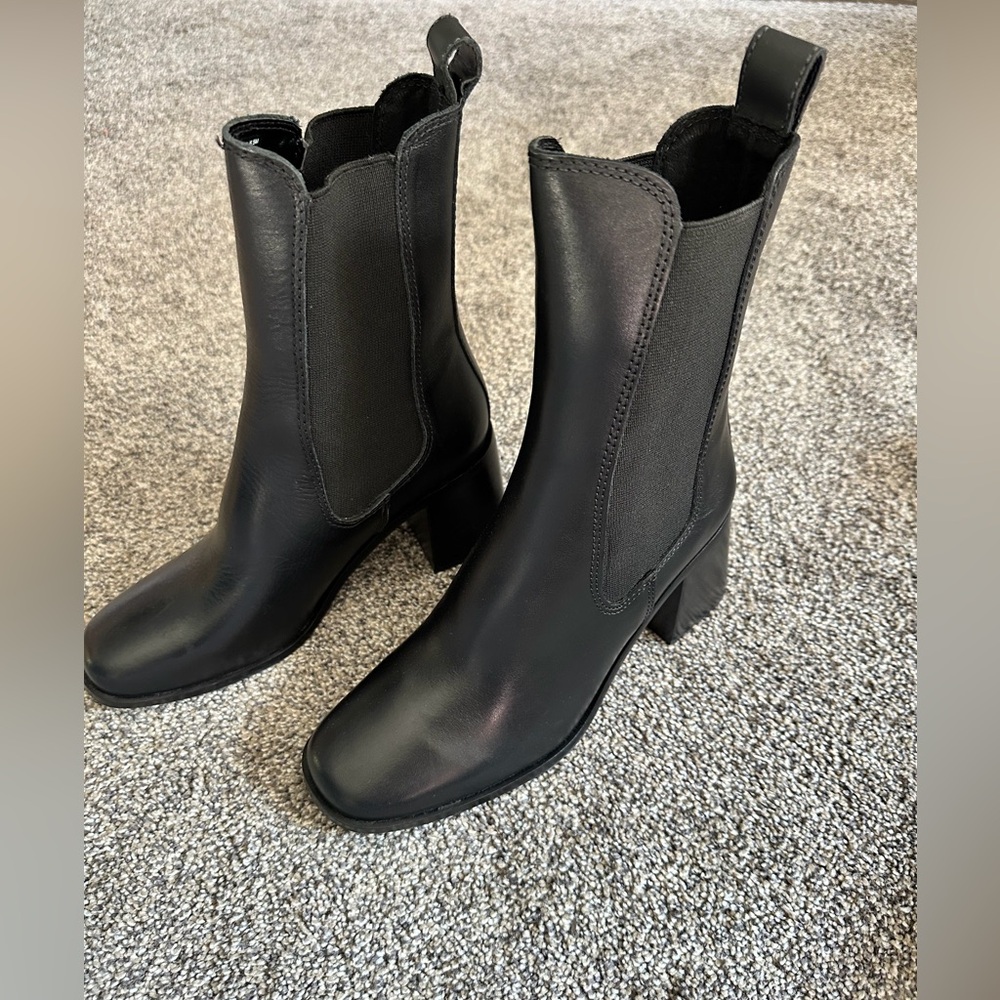 STEVE MADDEN ARGENT WOMAN’S BLACK LEATHER BLOCK HEEL BOOTS - SIZE 6.5 - NEW